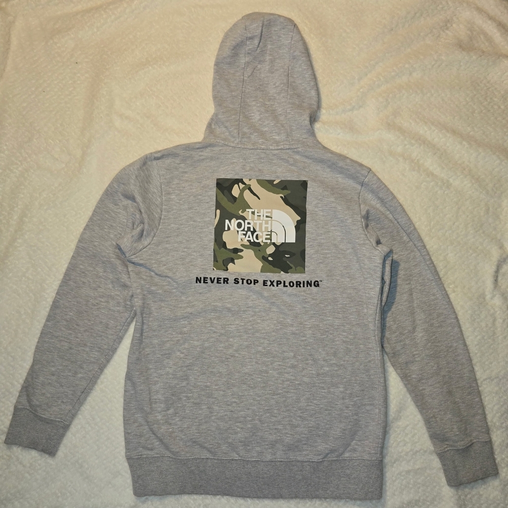THE NORTH FACE Boys' Camp Camo Fleece Pullover Hoodie Grey Heather
